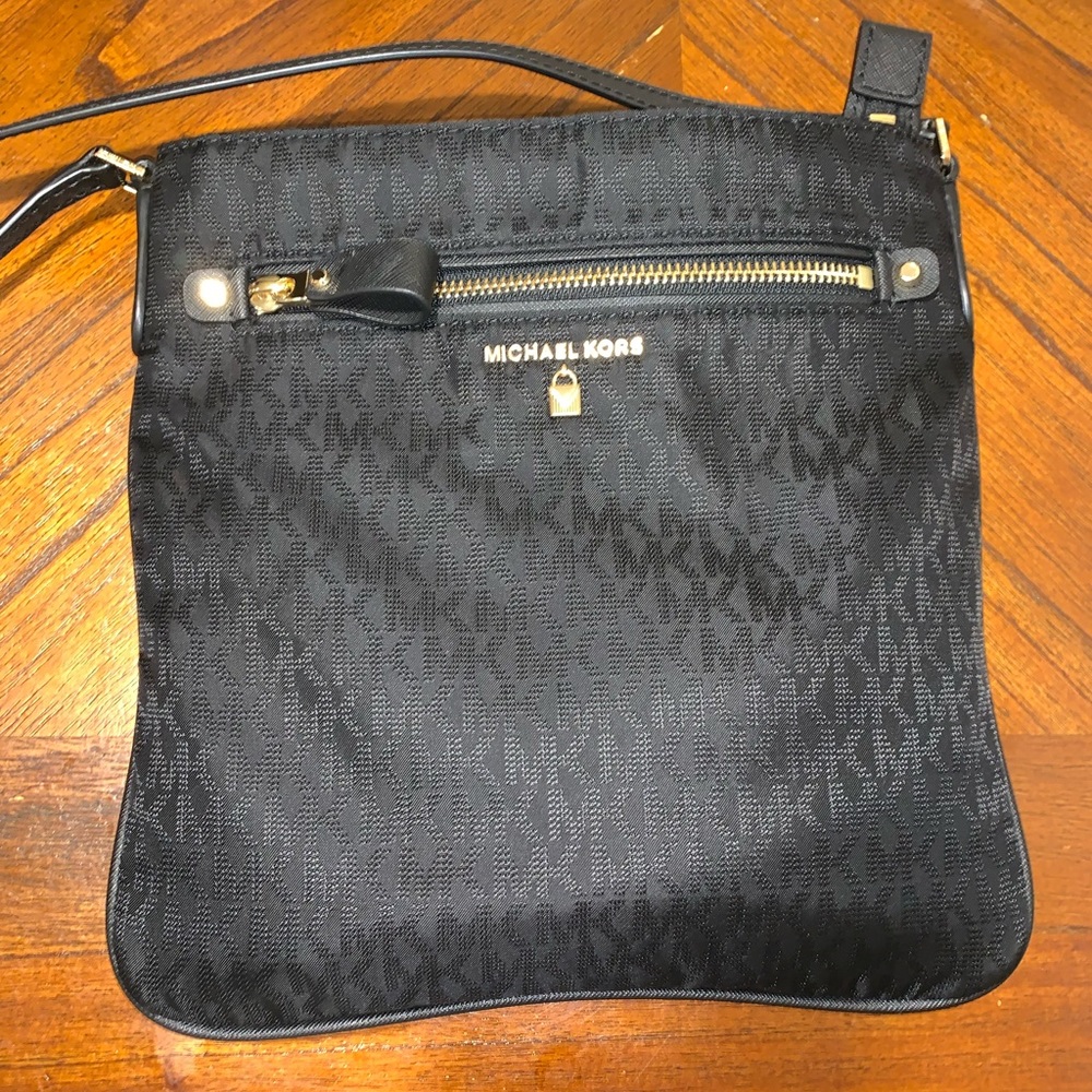 MICHAEL KORS Logo Crossbody